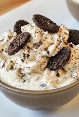 Low Carb Cookies and Cream Fluff