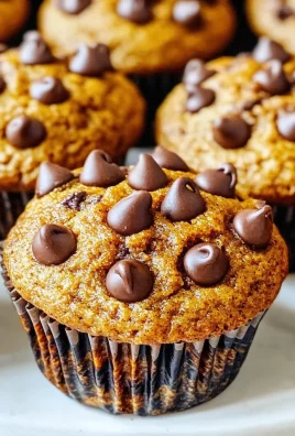 The BEST Healthy Pumpkin Muffins