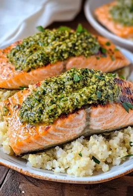 Keto Pesto Salmon Bowl