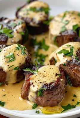 Garlic Butter Steak Bites with Parmesan Cream Sauce: A Flavorful, Easy Recipe